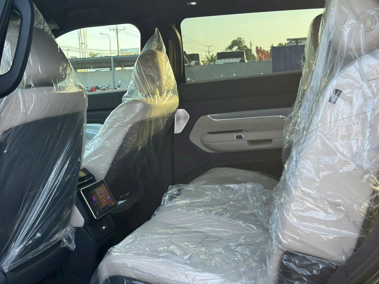 Ghế da Nappa cao cấp: Tích hợp chỉnh điện, sưởi, thông gió và massage