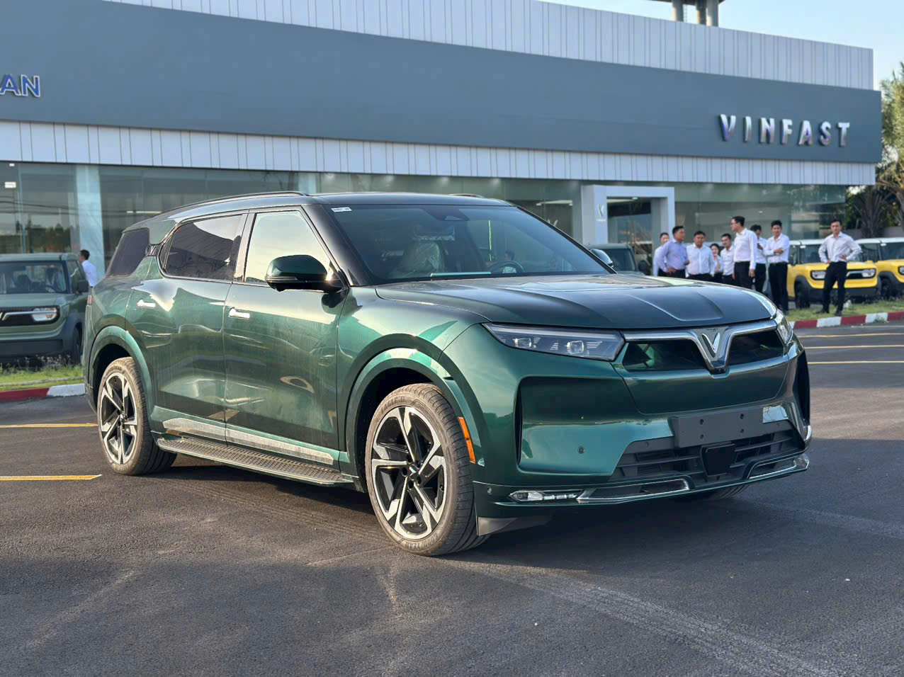 VinFast VF9 giá bán 2025 - Ngoại thất sang trọng