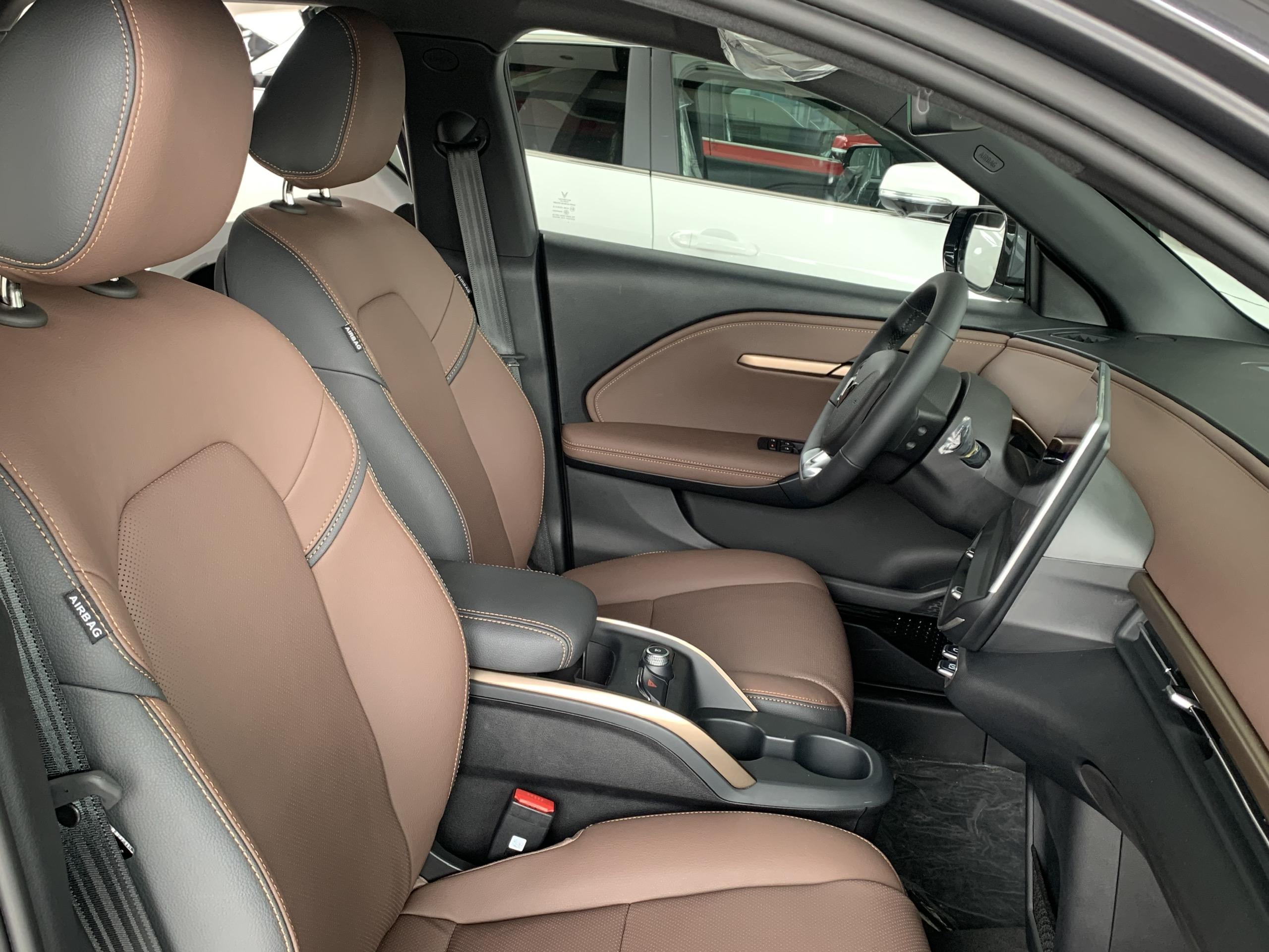 Nội thất VinFast VF6 giá bán 2025 hiện đại và tiện nghi Nội thất VinFast VF6 giá bán 2025 hiện đại và tiện nghi